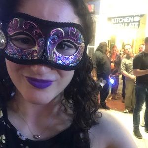 Meet your Posher, Felicia